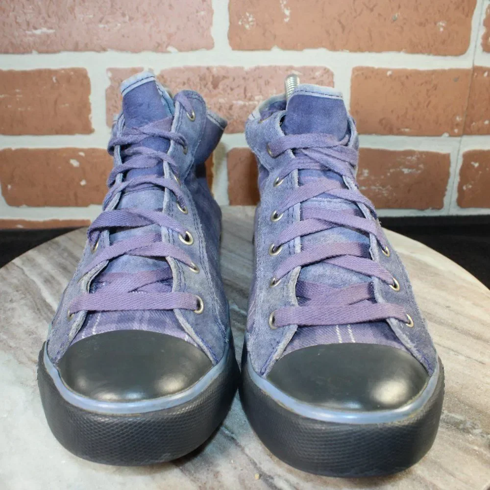 Ugg Shoes Womens Size 7.5 Sherpa Lined Athletic Plaid Sneakers Purple. - Picture 2 of 8